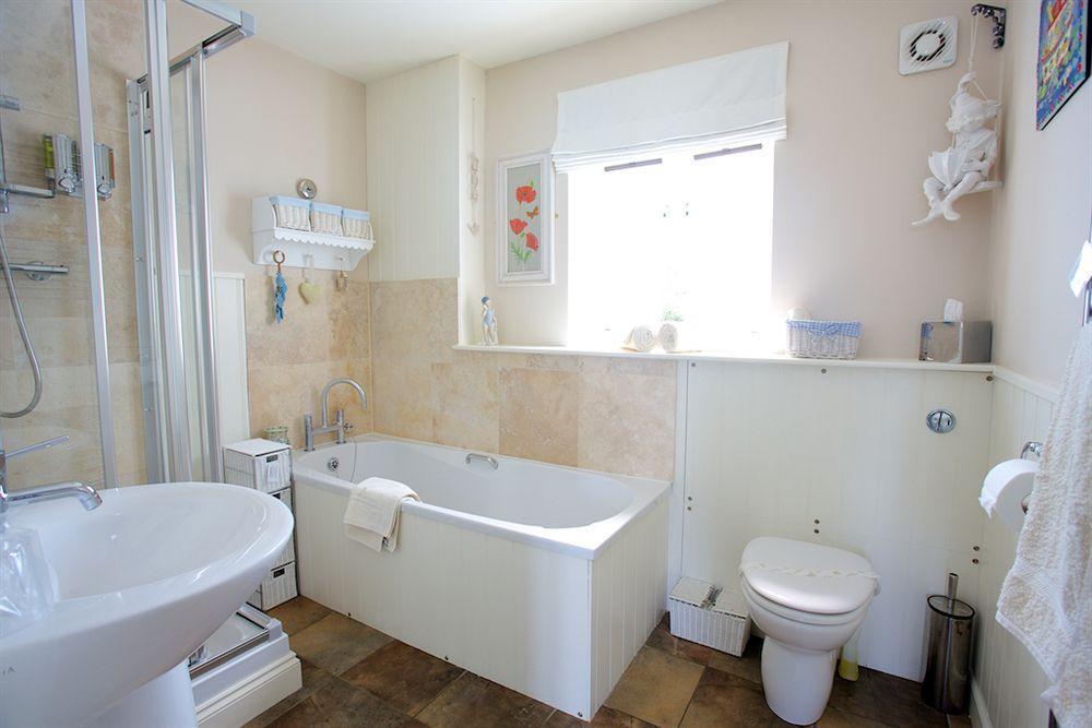 Silverstone Guest House Extérieur photo